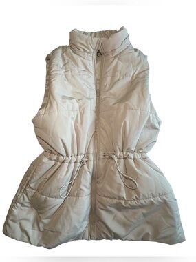 Camellia Women's Puffer Drawstring Waist Vest in Light Cream size medium